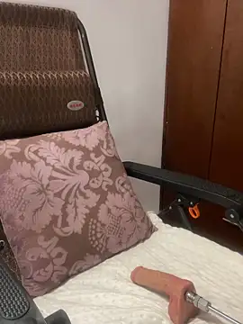 Snapshot of cristal_subin69 chatting on October 12, 5:56 pm cristal subin69 online show from October 12, 5:56 pm