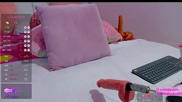 Snapshot of cristal_subin69 chatting on October 23, 12:37 pm cristal subin69 online show from October 23, 12:37 pm