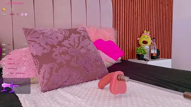 Snapshot of cristal_subin69 chatting on November 22, 12:15 pm cristal subin69 online show from November 22, 12:15 pm