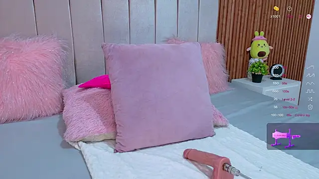 Snapshot of cristal_subin69 chatting on December 2, 12:32 pm cristal subin69 online show from December 2, 12:32 pm