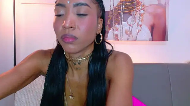 Snapshot of cristal_subin69 chatting on June 20, 6:54 pm cristal subin69 online show from June 20, 6:54 pm