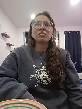 karlamorris  online show from October 22, 1:33 pm