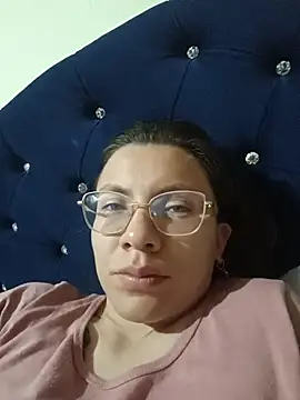 karlamorris  online show from October 24, 3:14 am