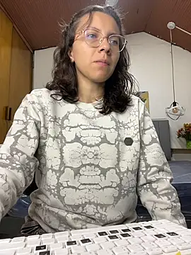 karlamorris  online show from February 24, 1:09 pm