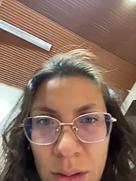 karlamorris  online show from February 27, 1:11 pm