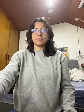 karlamorris  online show from March 6, 1:18 pm