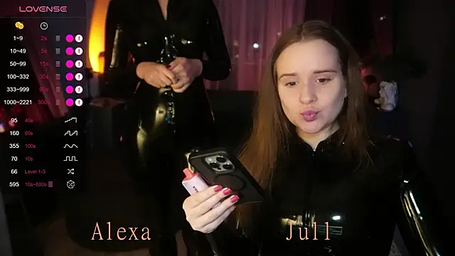 Snapshot of Jantrlatex chatting on June 3, 8:03 pm Jantrlatex online show from June 3, 8:03 pm