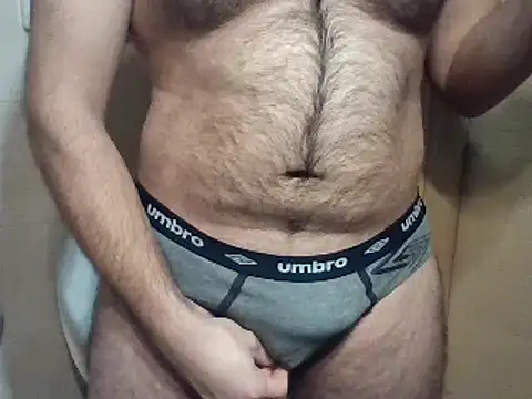 Snapshot of alexfala99 chatting on December 15, 7:10 pm alexfala99 online show from December 15, 7:10 pm