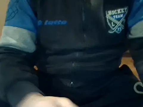 Snapshot of alexfala99 chatting on February 15, 4:23 pm alexfala99 online show from February 15, 4:23 pm