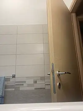 Snapshot of alexfala99 chatting on February 16, 11:16 am alexfala99 online show from February 16, 11:16 am