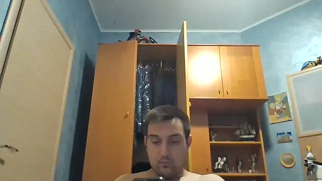 Snapshot of alexfala99 chatting on August 6, 5:59 pm alexfala99 online show from August 6, 5:59 pm