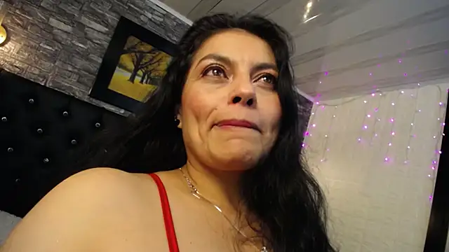 Lust Mom41 online show from December 27, 10:37 pm