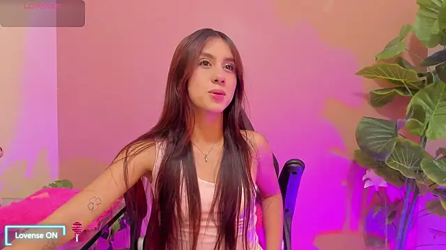 AlanaJones1 online show from March 13, 3:54 am