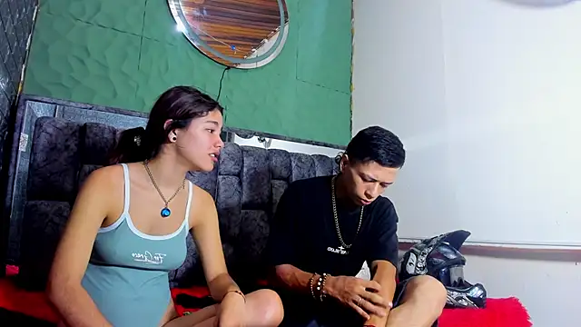 Ashley James online show from November 4, 8:19 pm