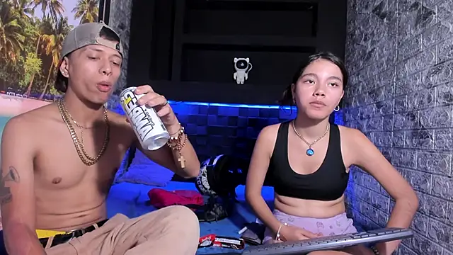 Ashley James online show from November 8, 10:08 pm