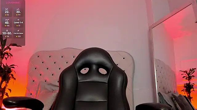 renee shelby  online show from March 8, 10:24 pm