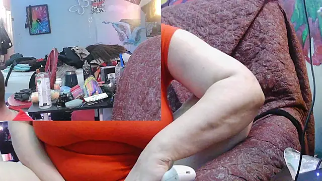 juscjen online show from April 2, 3:26 am