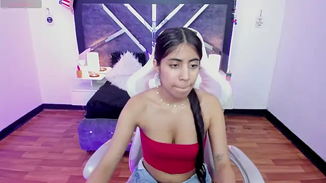 lunitaa18 online show from February 21, 1:33 am