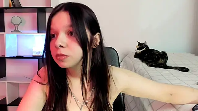 crystal lilith online show from February 8, 1:33 pm