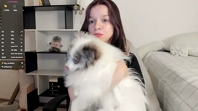 crystal lilith online show from February 12, 6:40 pm