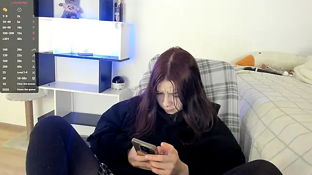 crystal lilith online show from March 18, 8:04 pm