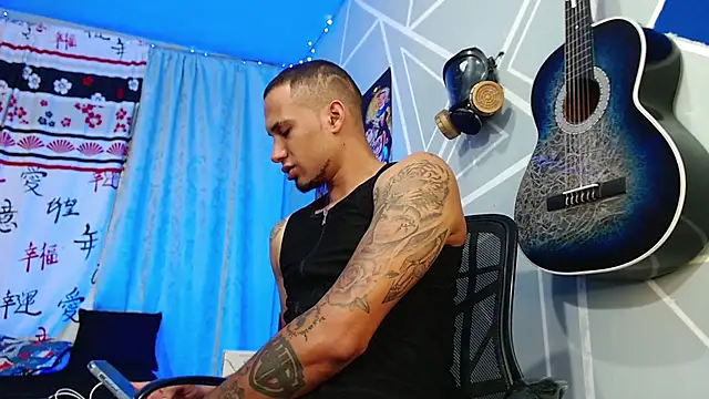 Snapshot of MagnusFrost chatting on March 18, 11:31 pm MagnusFrost online show from March 18, 11:31 pm