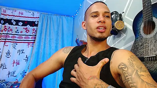 Snapshot of MagnusFrost chatting on March 19, 2:37 am MagnusFrost online show from March 19, 2:37 am