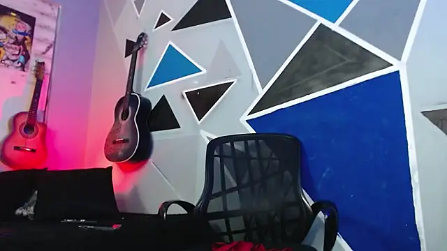 Snapshot of MagnusFrost chatting on September 26, 8:18 am MagnusFrost online show from September 26, 8:18 am