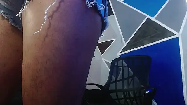 Snapshot of MagnusFrost chatting on October 10, 2:54 am MagnusFrost online show from October 10, 2:54 am