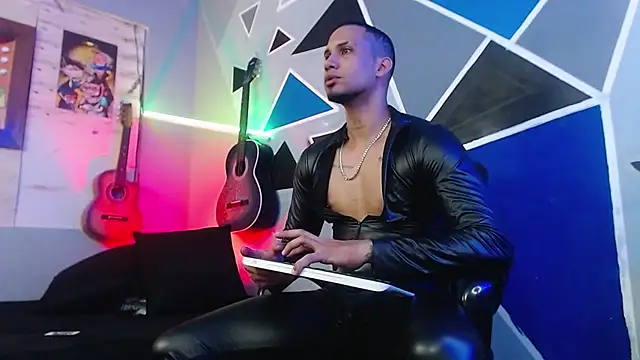 Snapshot of MagnusFrost chatting on October 15, 5:51 am MagnusFrost online show from October 15, 5:51 am