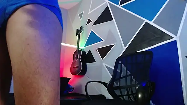 Snapshot of MagnusFrost chatting on November 14, 4:00 am MagnusFrost online show from November 14, 4:00 am