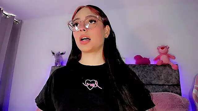 Snapshot of Valentina_Alba chatting on January 9, 2:40 pm Valentina Alba online show from January 9, 2:40 pm