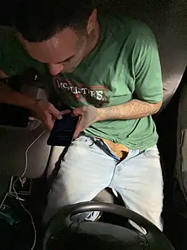 Houstonslong1 online show from December 17, 1:44 am