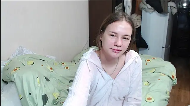 leila bambi  online show from January 12, 10:45 am