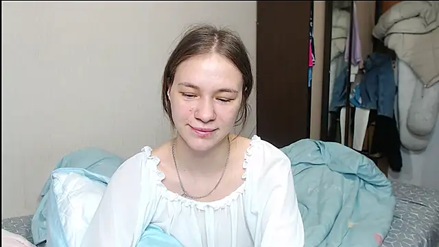 leila bambi  online show from February 11, 6:22 pm