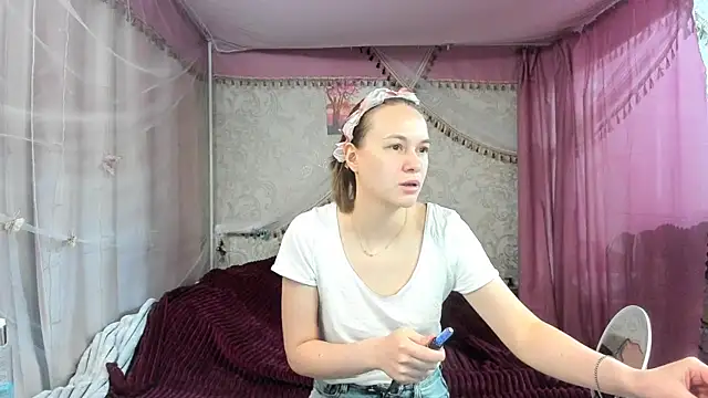 leila bambi  online show from April 29, 5:52 pm