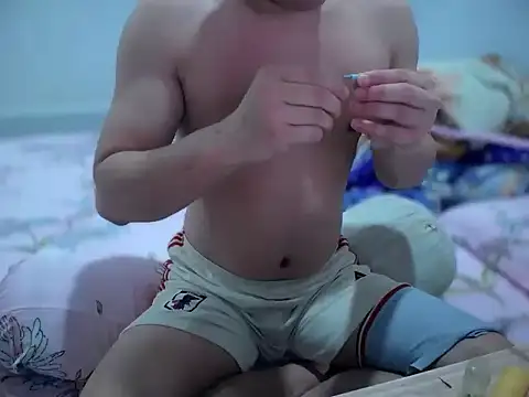 Snapshot of Cloudycockcare chatting on September 21, 9:11 am Cloudycockcare online show from September 21, 9:11 am