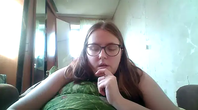 DesireMelissa online show from February 21, 11:55 am