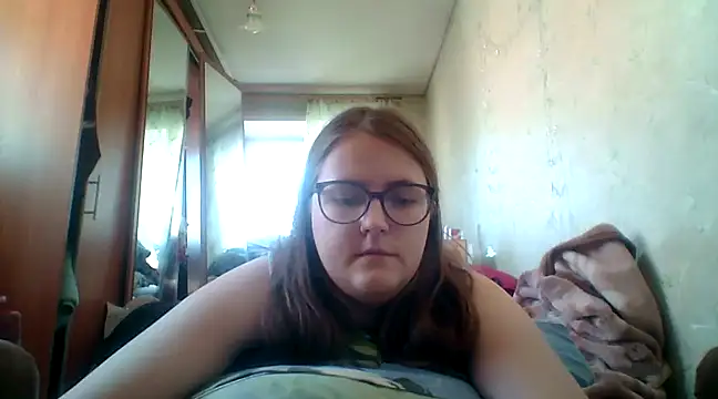 DesireMelissa online show from March 18, 6:57 am