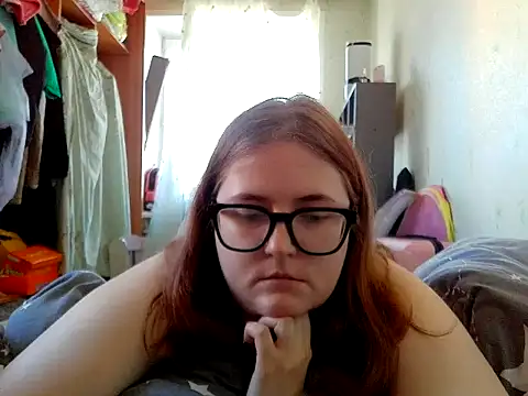 DesireMelissa online show from June 11, 6:00 am