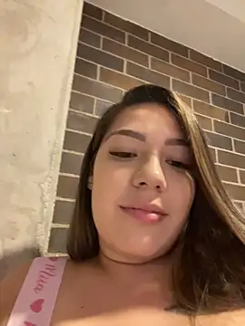 Latina vanessa online show from August 4, 3:21 am