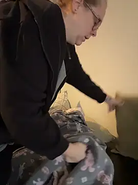 Big Beautiful MILF online show from November 20, 12:16 pm