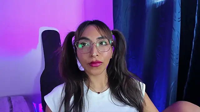 Leticia brownn1 online show from February 20, 7:30 pm