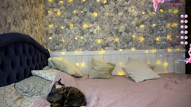 Snapshot of ChloeMillerMeow chatting on February 25, 4:42 pm ChloeMillerMeow online show from February 25, 4:42 pm