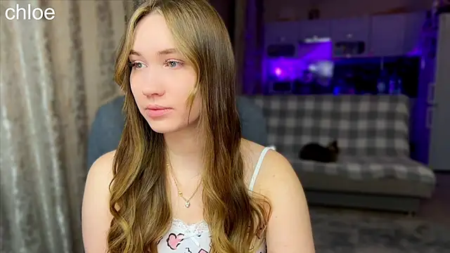 Snapshot of ChloeMillerMeow chatting on October 15, 7:03 pm ChloeMillerMeow online show from October 15, 7:03 pm