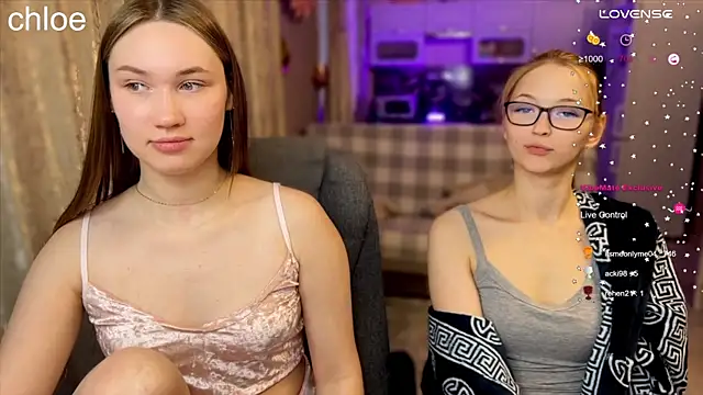 Snapshot of ChloeMillerMeow chatting on November 6, 5:08 am ChloeMillerMeow online show from November 6, 5:08 am