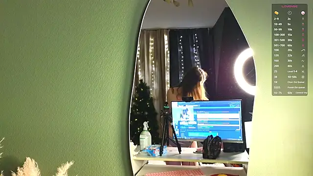 Snapshot of SquirtBabee chatting on February 7, 4:00 pm SquirtBabee online show from February 7, 4:00 pm