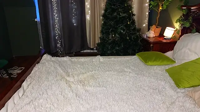 Snapshot of SquirtBabee chatting on February 8, 2:31 pm SquirtBabee online show from February 8, 2:31 pm