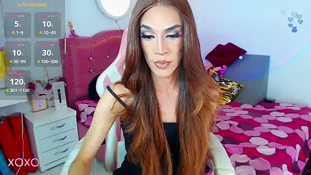 camila hootie online show from February 9, 8:02 pm