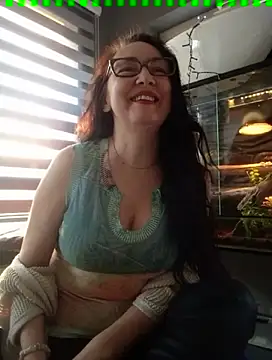 CamilleDesire online show from March 9, 4:55 pm